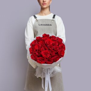 25 красных эквадорских роз 50 см.