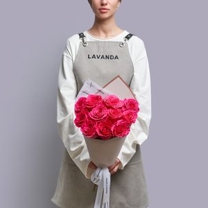 Букет из 11 роз цвета фуксия