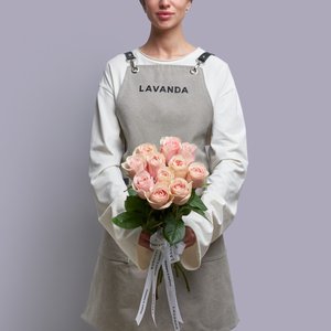 Охапка розовых роз