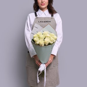 Букет 11 белых Эквадорских роз