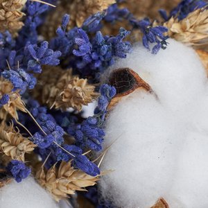 Букет лаванды с хлопком и пшеницей