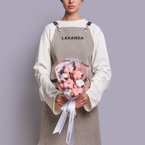 Розовый букет лаванды, хлопка и сухоцветов