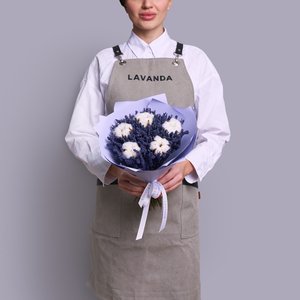 Букет ароматной лаванды с хлопком в пленке