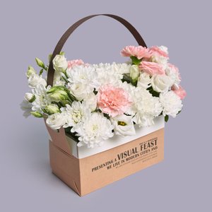 Хризантемы, диантусы и эустомы в ящике