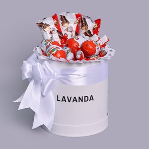 Белая коробка "Киндер Сюрприз"