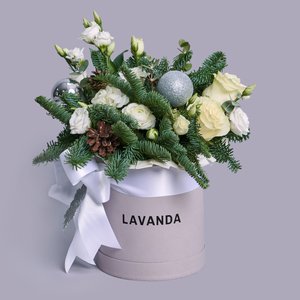 Новогодняя коробочка с шишками