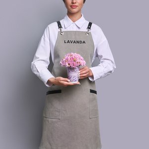 Композиция в стаканчике с розовой хризантемой