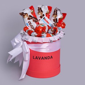 Красная коробочка "Киндер Сюрприз"