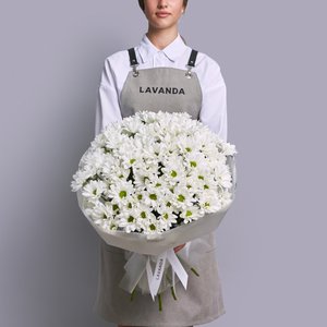 Букет из 15 белых кустовых хризантем