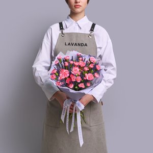 Нежные диантусы с лавандой