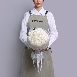 Белая гортензия в воздушной упаковке