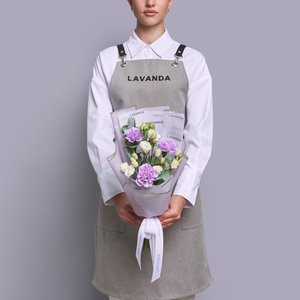 Букетик фиолетовых диантусов и белых эустом