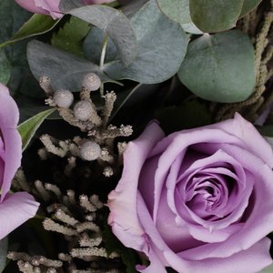 Букетик розочек с брунией