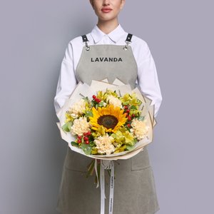 Осенний букет с солнечным подсолнухом