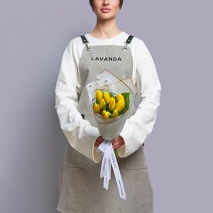 9 желтых тюльпанов в матовой пленке