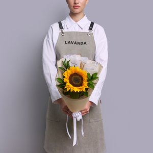 Букетик с солнечным подсолнухом