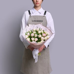 Букет нежно-розовых пионовидных тюльпанов
