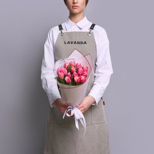 Букет ярко-розовых пионовидных тюльпанов