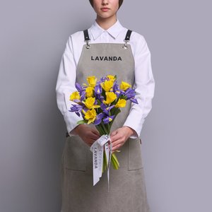 Нарциссы и ирисы