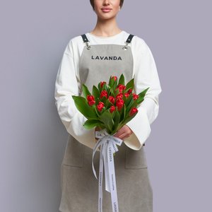 Красные тюльпаны