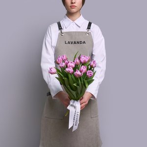 Фиолетовые пионовидные тюльпаны