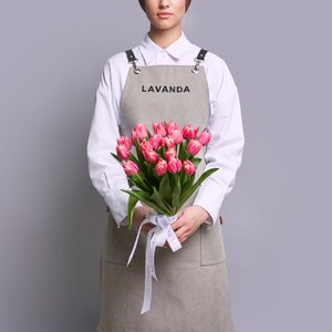 Ярко-розовые пионовидные тюльпаны