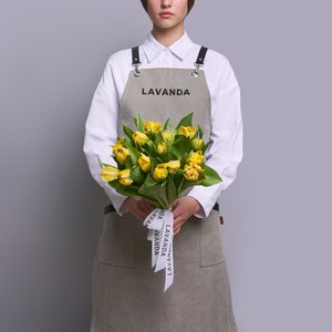 Желтые пионовидные тюльпаны