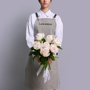 Белые пионы