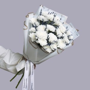 Нежные хризантемы с ароматной лавандой