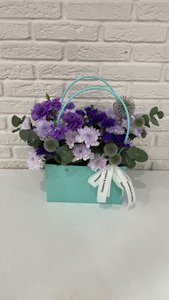 Композиция с лунными диантусами