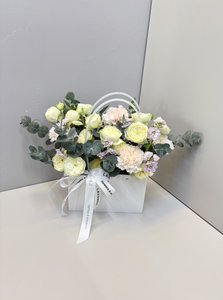 Плайм с пионовидной кустовой розой 