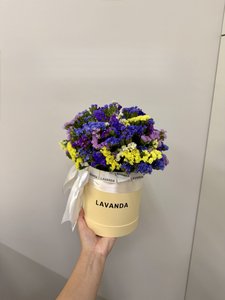 Коробочка со статицей