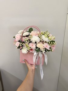 Композиция с хризантемами
