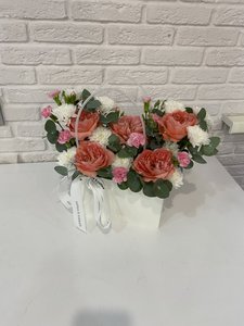 Композиция с пионовидной розой