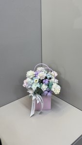 Радужные гвоздики с хлопком