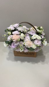Нежная композиция с ромашками  
