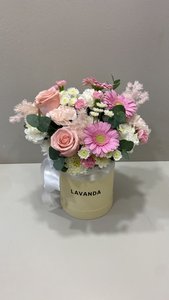 Коробочка с герберами и розами 