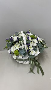 Корзинка с хризантемой и статицей
