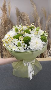  Букет с хризантемой 