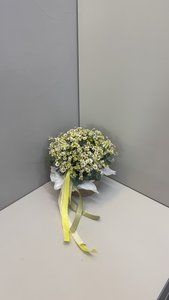 Плетеное кашпо с ромашкой