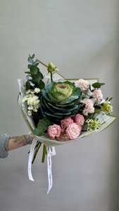 Букет с брассикой