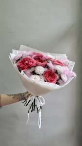Букет с пионовидными розами