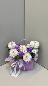 Композиция с георгином