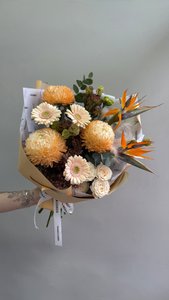 Букет в оранжевых оттенках 