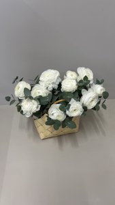 Сумочка с нежными ранункулюсами