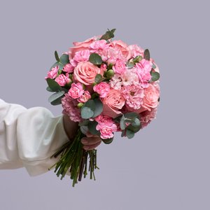 Свадебный букет в розовых оттенках