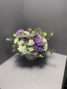 Композиция с клематисом