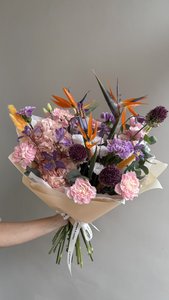 Букет с экзотическими цветами